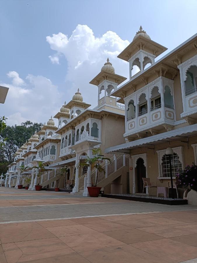 Hotel Gautam Lonavala Εξωτερικό φωτογραφία