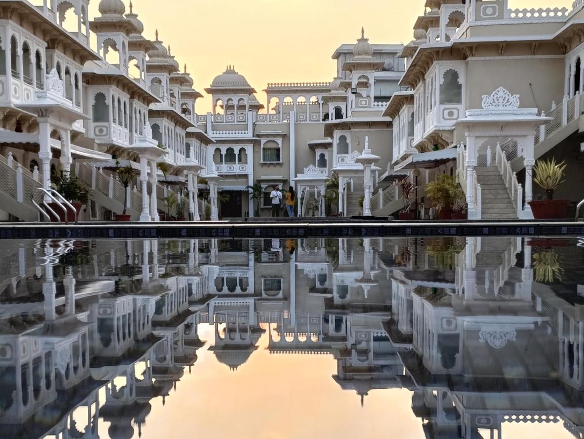 Hotel Gautam Lonavala Εξωτερικό φωτογραφία