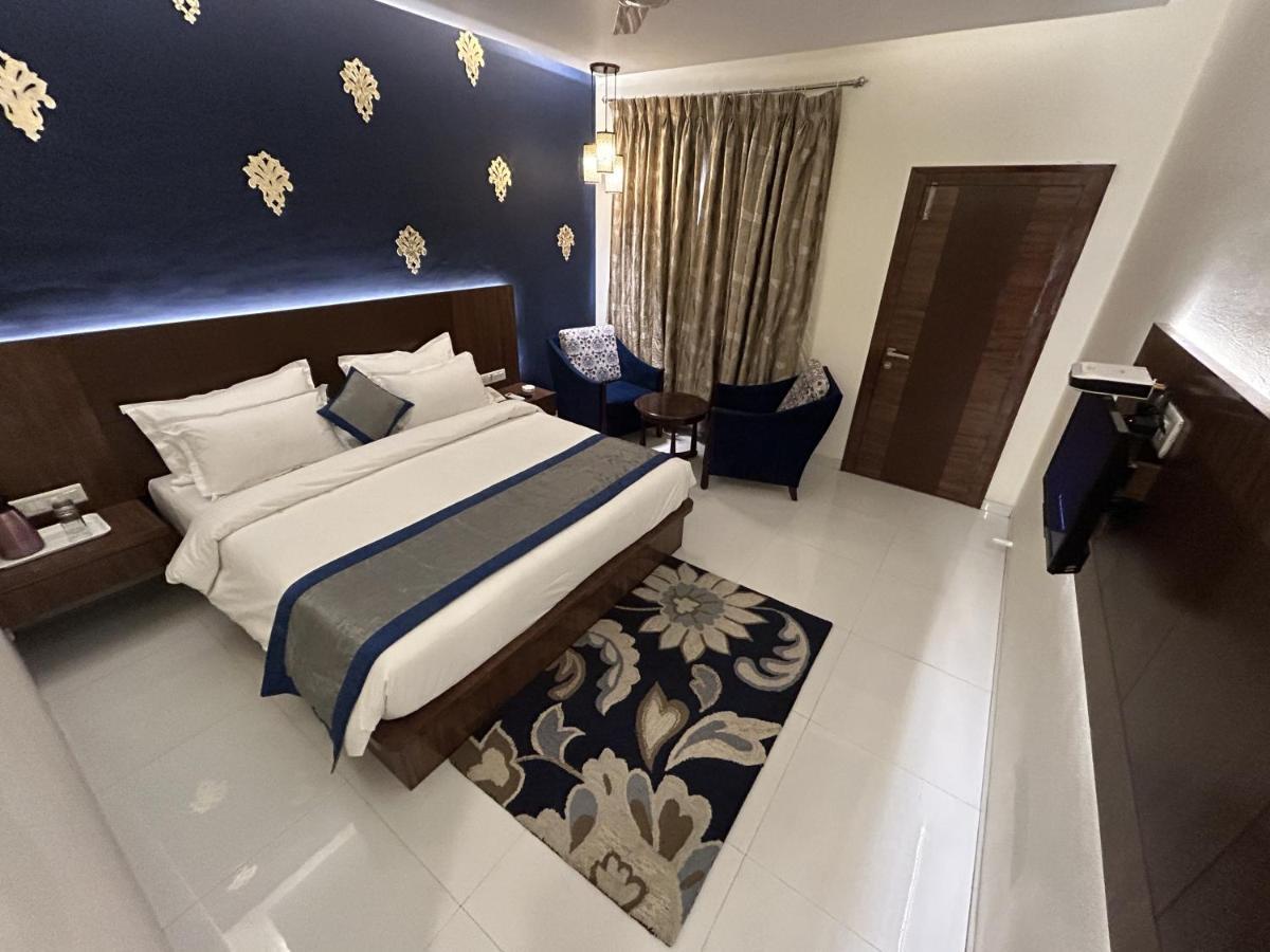 Hotel Gautam Lonavala Εξωτερικό φωτογραφία