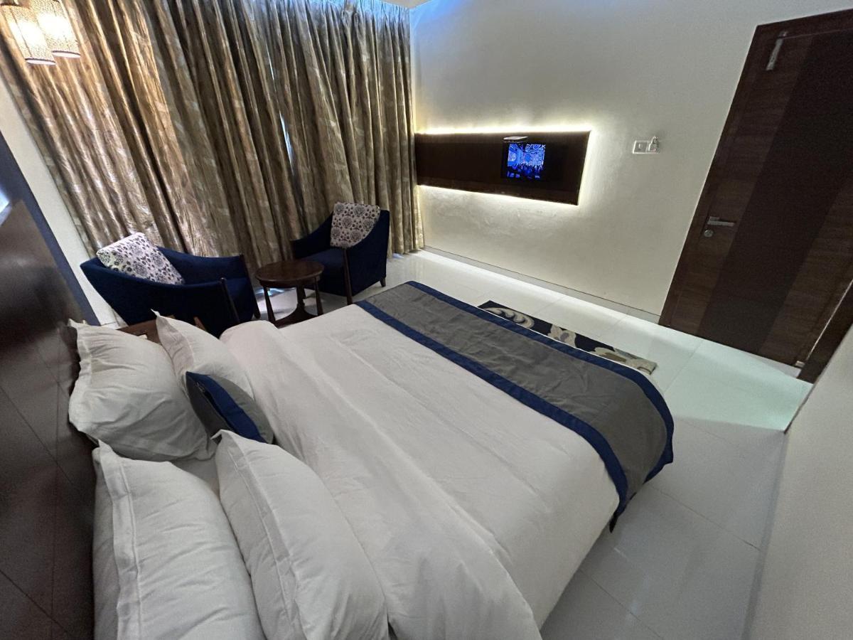 Hotel Gautam Lonavala Εξωτερικό φωτογραφία