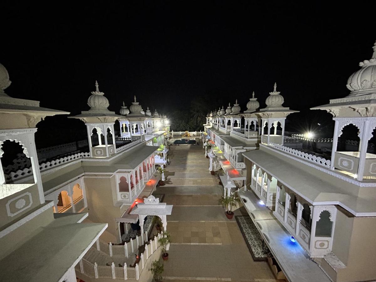 Hotel Gautam Lonavala Εξωτερικό φωτογραφία