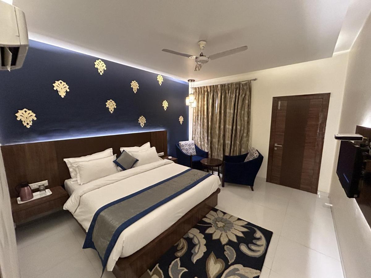 Hotel Gautam Lonavala Εξωτερικό φωτογραφία